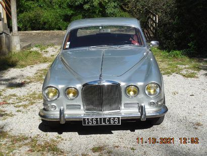 1968 JAGUAR 420
Numéro de série 1F2T124DN

Rare...