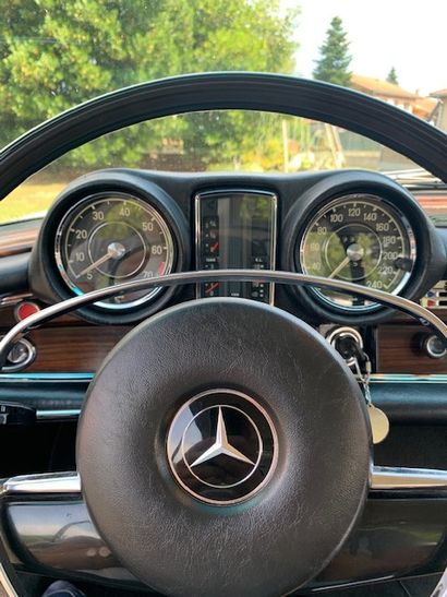 1970 MERCEDES BENZ 280 SE 3.5 COUPE
	Ligne...