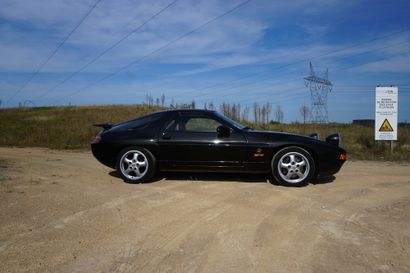 1995 PORSCHE 928 GTS
_Superbe Configuration

_Historique...