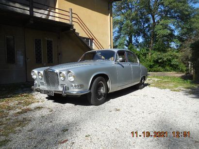 1968 JAGUAR 420
Numéro de série 1F2T124DN

Rare...