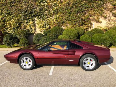 1981 FERRARI 308 GTSI
Numéro de série ZFFUA13AXFOO53419

Peinture...