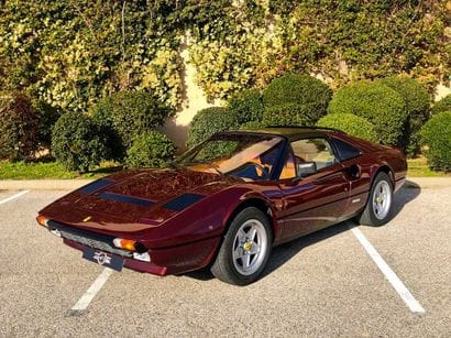 1981 FERRARI 308 GTSI
Numéro de série ZFFUA13AXFOO53419

Peinture...