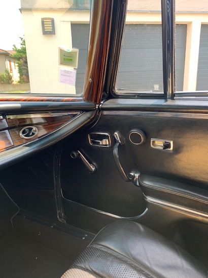 1970 MERCEDES BENZ 280 SE 3.5 COUPE
	Ligne...