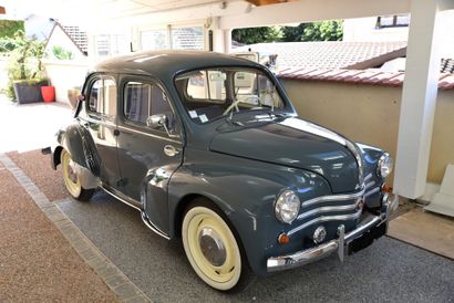 1958 RENAULT 4CV
Numéro de série 3515828

Très...