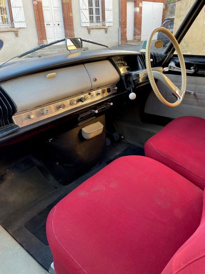 1960 CITROEN ID 19 P
Modèle export (conduite...