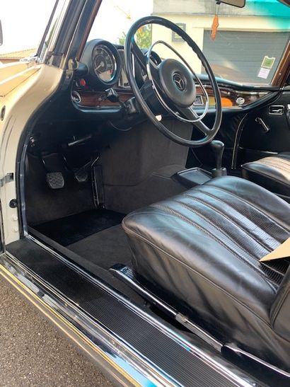 1970 MERCEDES BENZ 280 SE 3.5 COUPE
	Ligne...
