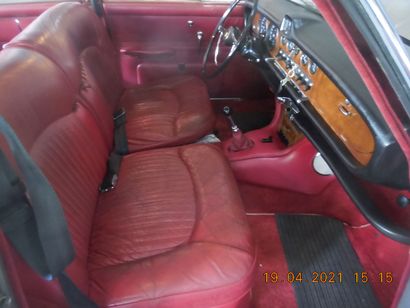 1968 JAGUAR 420
Numéro de série 1F2T124DN

Rare...