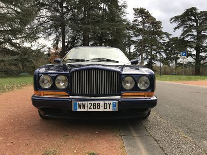 1996 BENTLEY AZURE
Numéro de série MBN000ABL018

Superbe...