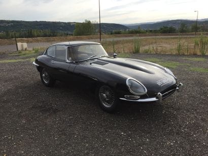 1964 JAGUAR TYPE E SERIE 1 3,8L FHC
Numéro...