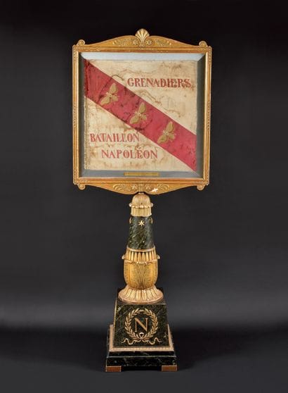 
RARISSIVE AND UNIQUE FLAG OF THE GRENADIERS...