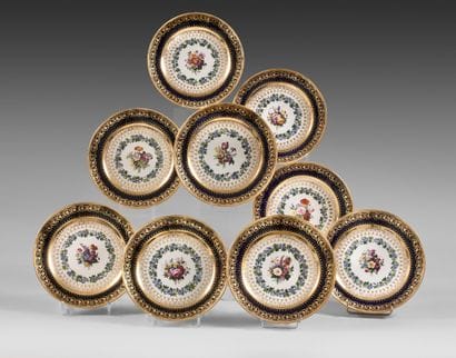 SÈVRES Set of nine porcelain plates with...