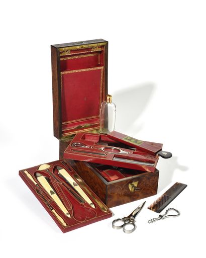 Traveller's toiletries case in walnut, with...