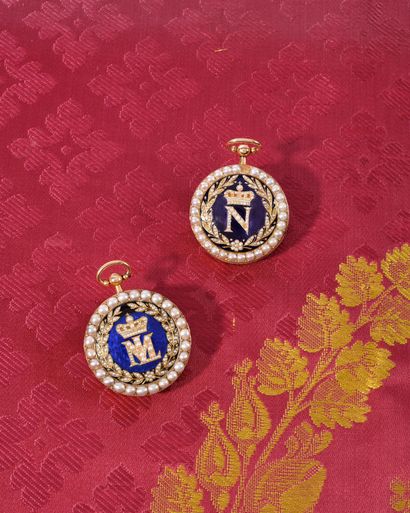 
PRESENT OF EMPEROR NAPOLEON Rare round neck...