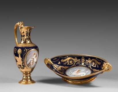 
SÈVRES Large porcelain water pot and its...