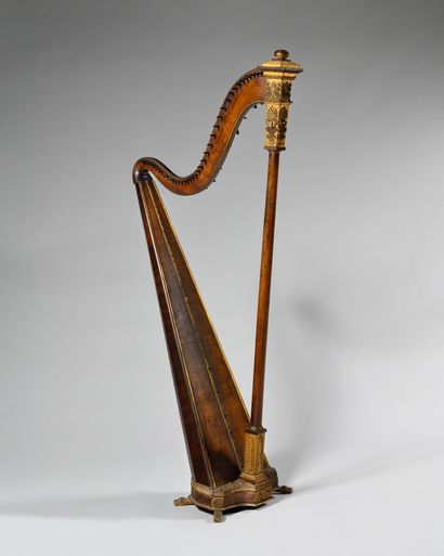 HARP The table in spruce and gilded wood...
