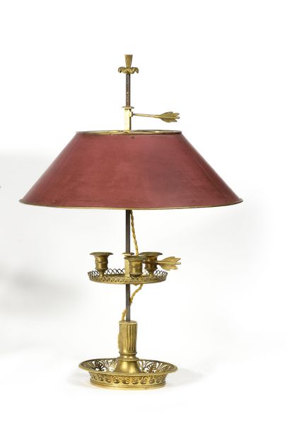 LAMPE BOUILLOTE en bronze doré à décor ajouré...