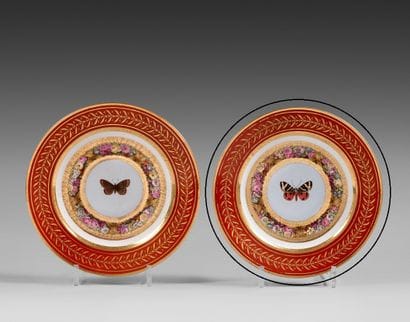 
SÈVRES Porcelain plate from the Marly rouge...