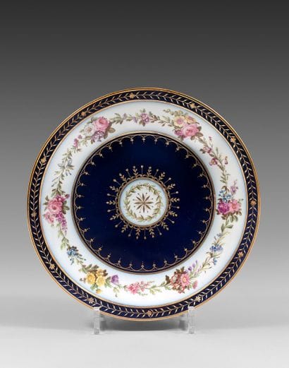 
SÈVRES Plate of the service form cup in...
