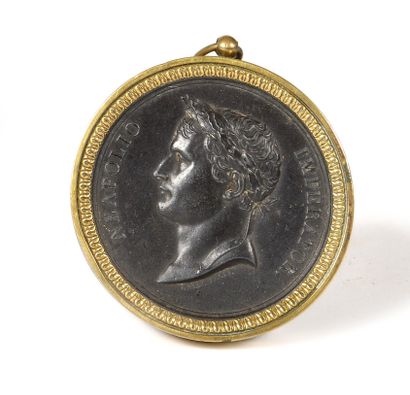 L’EMPEREUR NAPOLEON IER EN PIED. Sujet en...