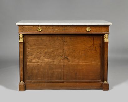 
COMMODE A PORTES de forme rectangulaire...