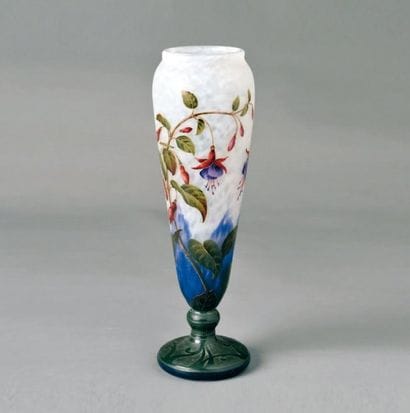 DAUM Nancy
Vase en verre de forme ovoïde...