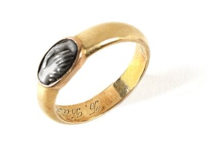 BAGUE COMMEMORATIVE

Probablement commandée...