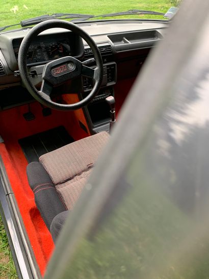 1985 PEUGEOT 
