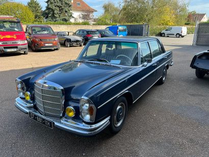 1971 MERCEDES-BENZ 
