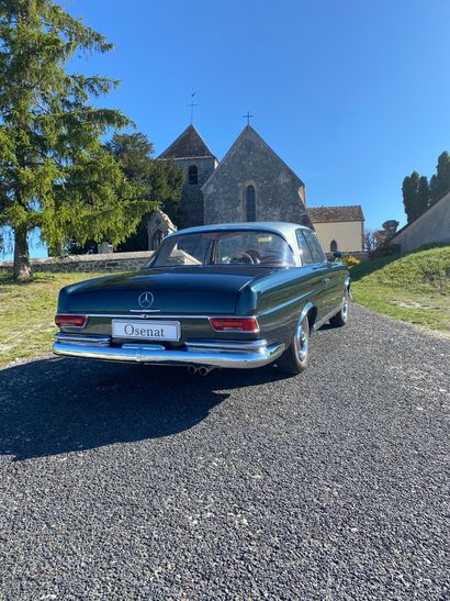 1969 MERCEDES-BENZ 

