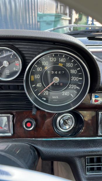 1971 MERCEDES-BENZ 
