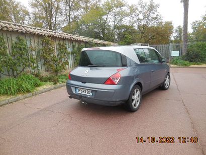 2001 RENAULT 
