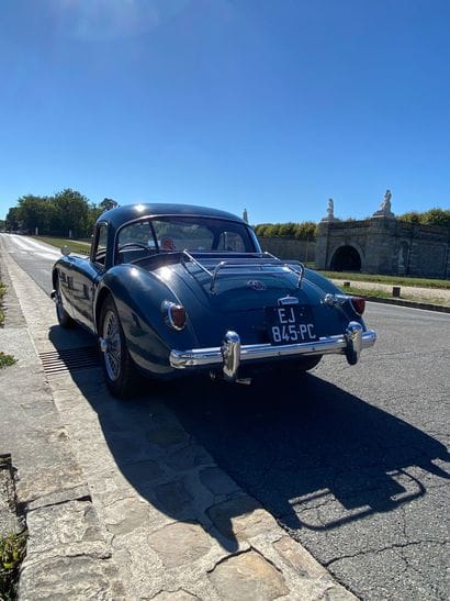 1958 MG 
N° de série : HMD25594 Bel état

Intérieur...