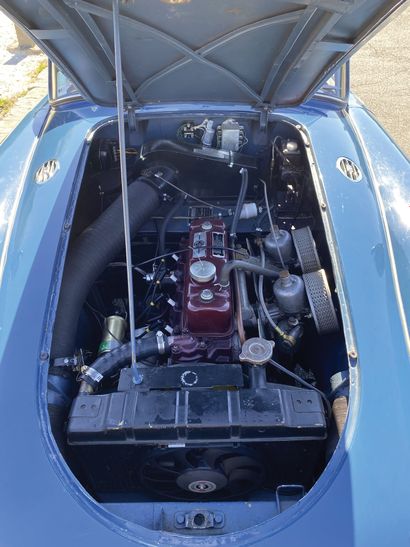 1958 MG 
N° de série : HMD25594 Bel état

Intérieur...