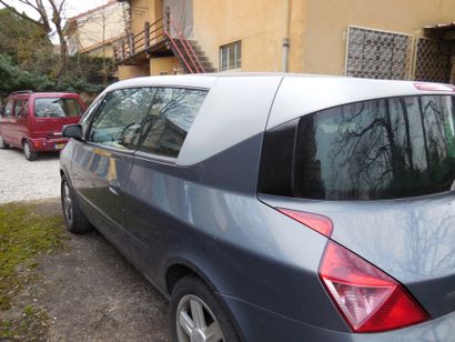 2001 RENAULT 

