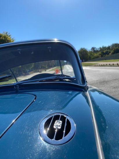 1958 MG 
N° de série : HMD25594 Bel état

Intérieur...