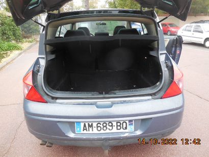 2001 RENAULT 
