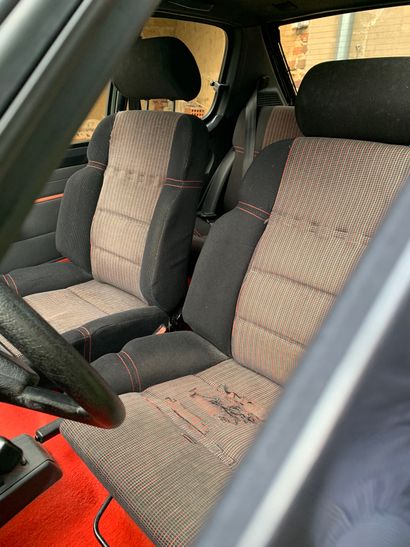 1985 PEUGEOT 
