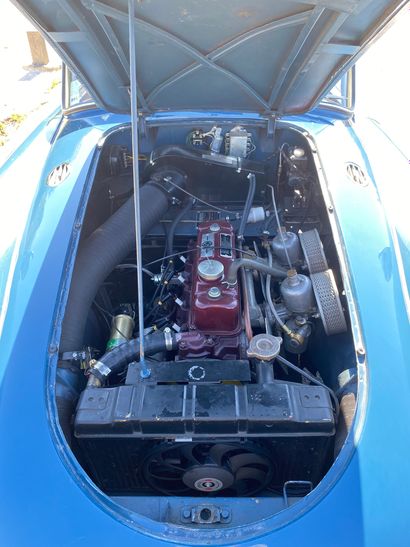 1958 MG 
N° de série : HMD25594 Bel état

Intérieur...