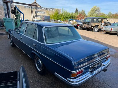 1971 MERCEDES-BENZ 

