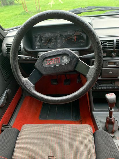 1985 PEUGEOT 
