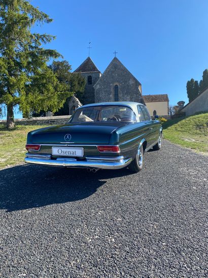 1969 MERCEDES-BENZ 
