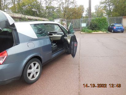 2001 RENAULT 
