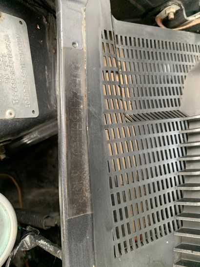 1985 PEUGEOT 
