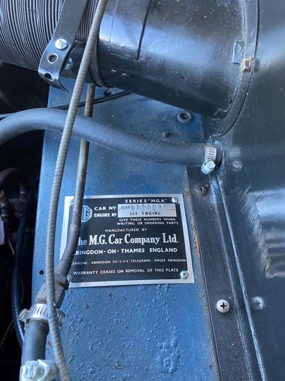 1958 MG 
N° de série : HMD25594 Bel état

Intérieur...