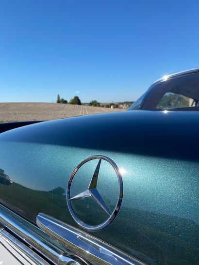 1969 MERCEDES-BENZ 
