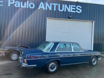 1971 MERCEDES-BENZ 
