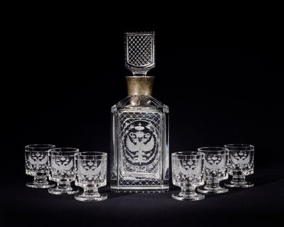 CARAFE et SIX VERRES à vodka

Cristal gravé,...