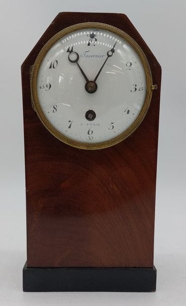 Mahogany veneered HANDKERCHIEF. The dial...