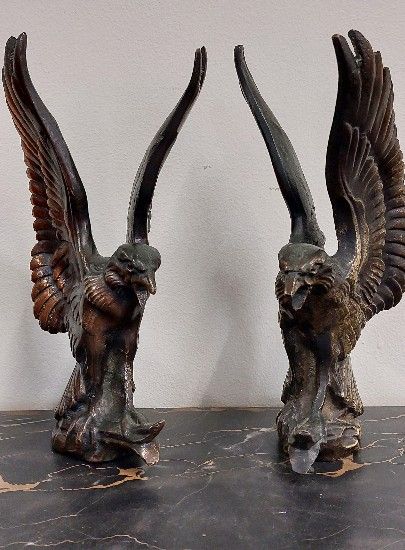 PAIRE D'AIGLES en bronze

Elements de portail...