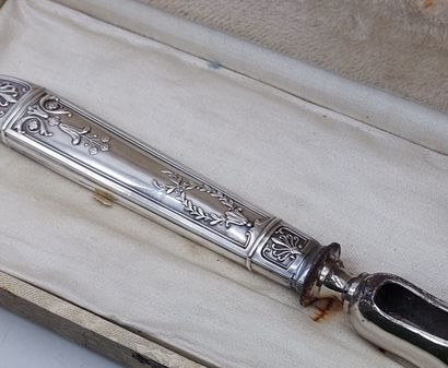 NECESSAIRE A DECOUPER et MANCHE A GIGOT,...